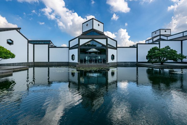 五五策略 这个刚收官的上海必逛之展揭示了：向贝聿铭先生学什么？